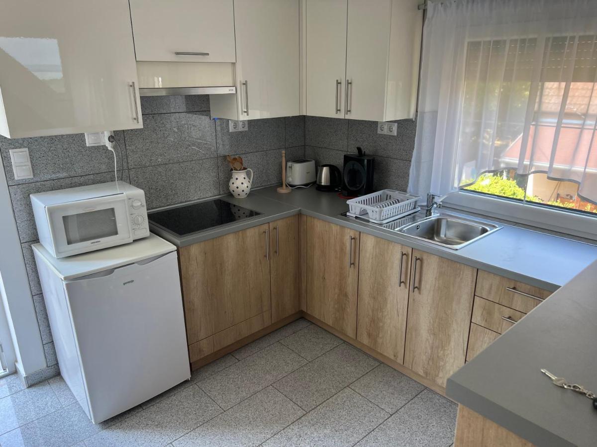 Mandula Apartment *
