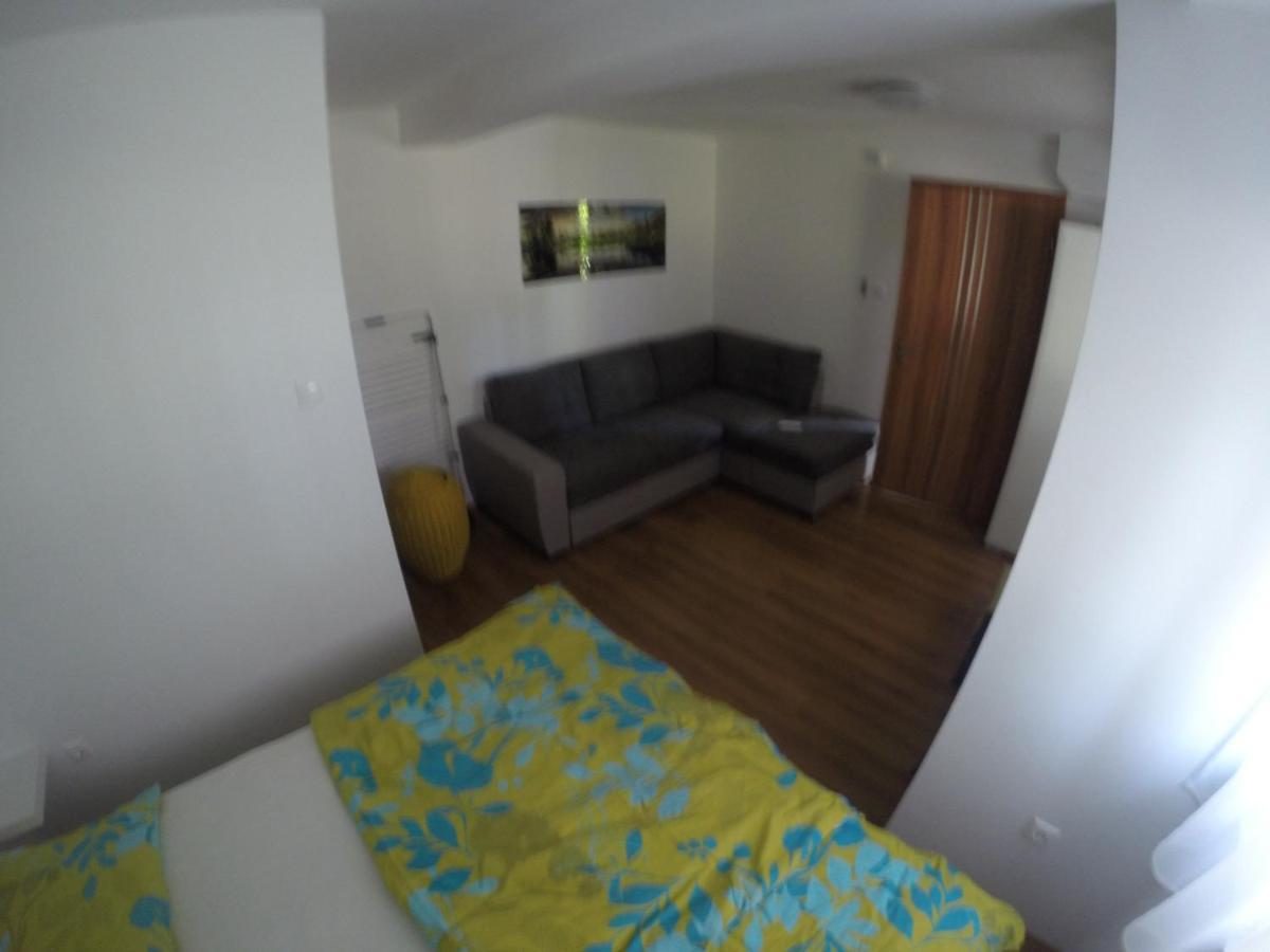 Mandula Apartment *